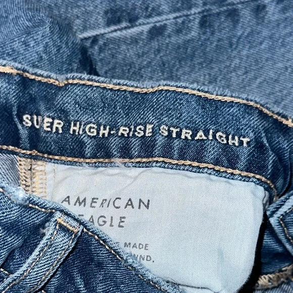 American Eagle Super High Rise Straight fit jeans size 6 short - Picture 3 of 5